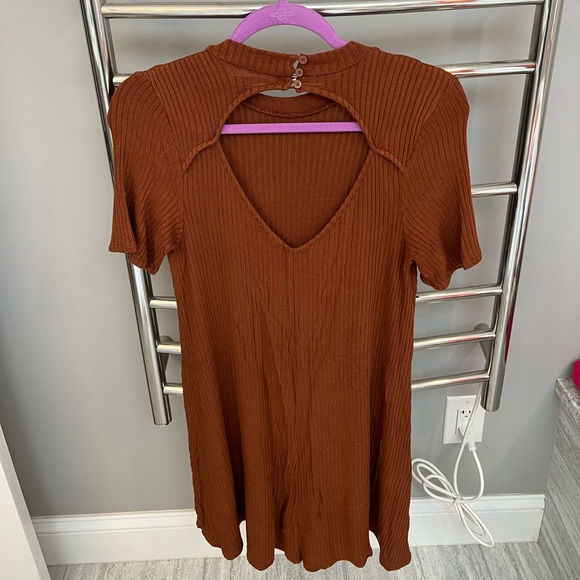 AE High Neck Ribbed Dress - Picture 4 of 6